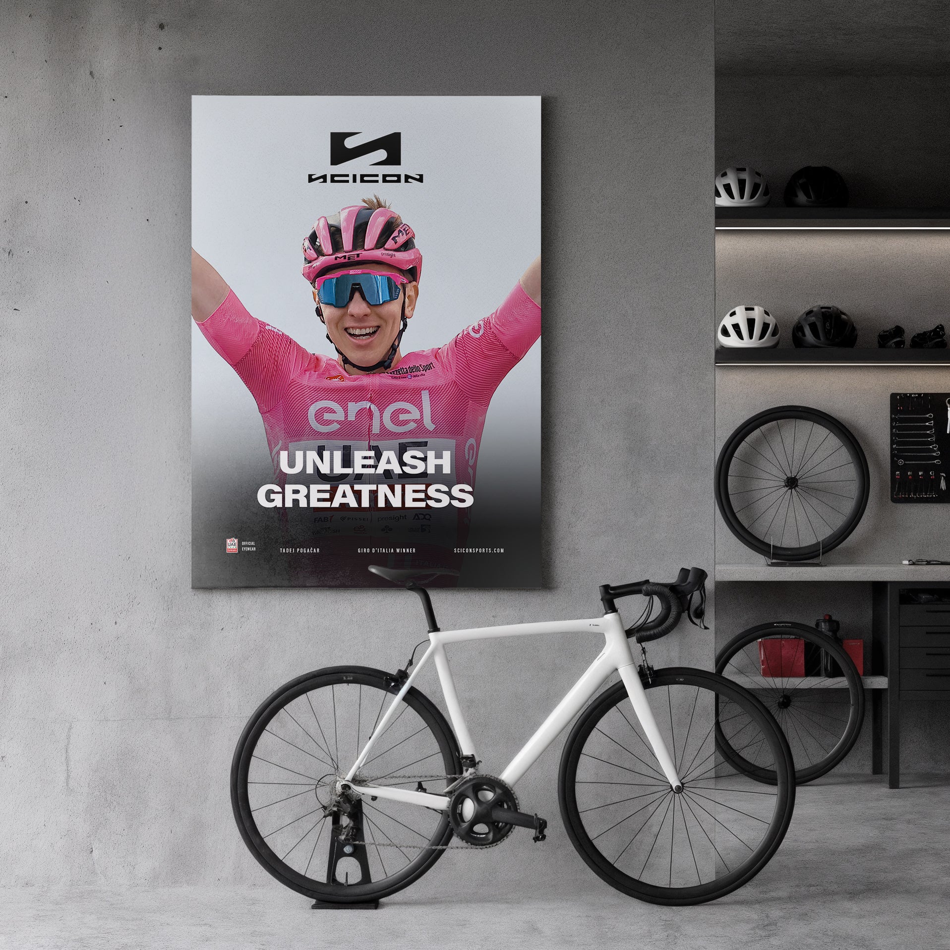 POSTER IN TESSUTO POGAČAR GIRO 24 - Image 2